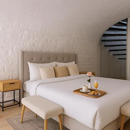 Le Louvre - Montorgeuil *